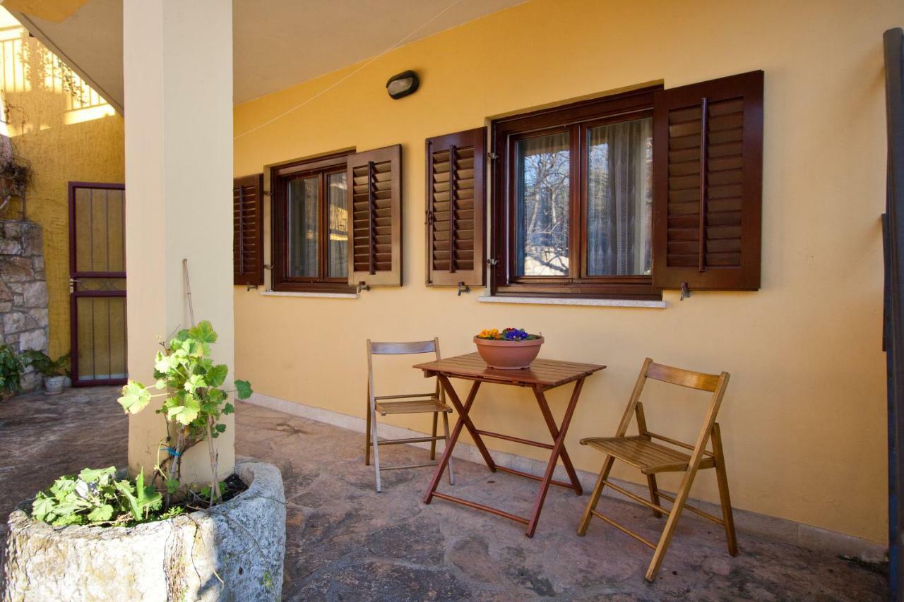 Apartments Redenta Tar-Vabriga Exterior photo